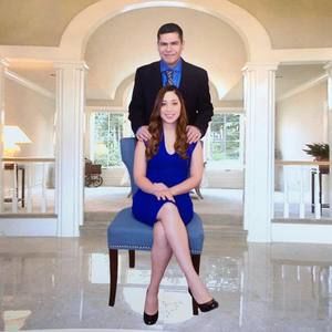 Meet your Posher, Iris yessenia